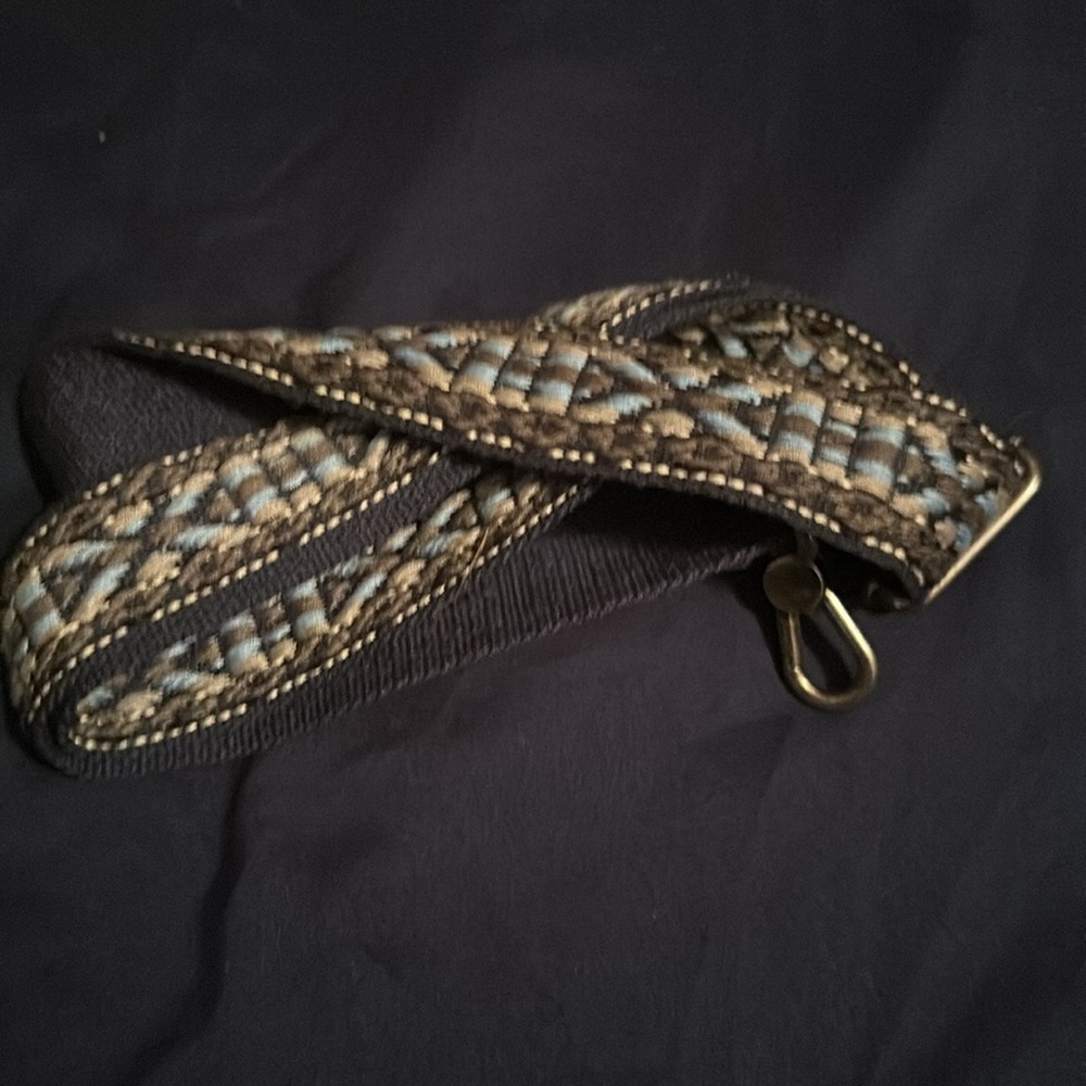 The Sak messenger purse with wallet and extra strap navy blue in color. - Picture 3 of 3